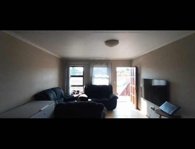 2 BEDROOM PROPERTY TO RENT IN CHANCLIFF RIDGE